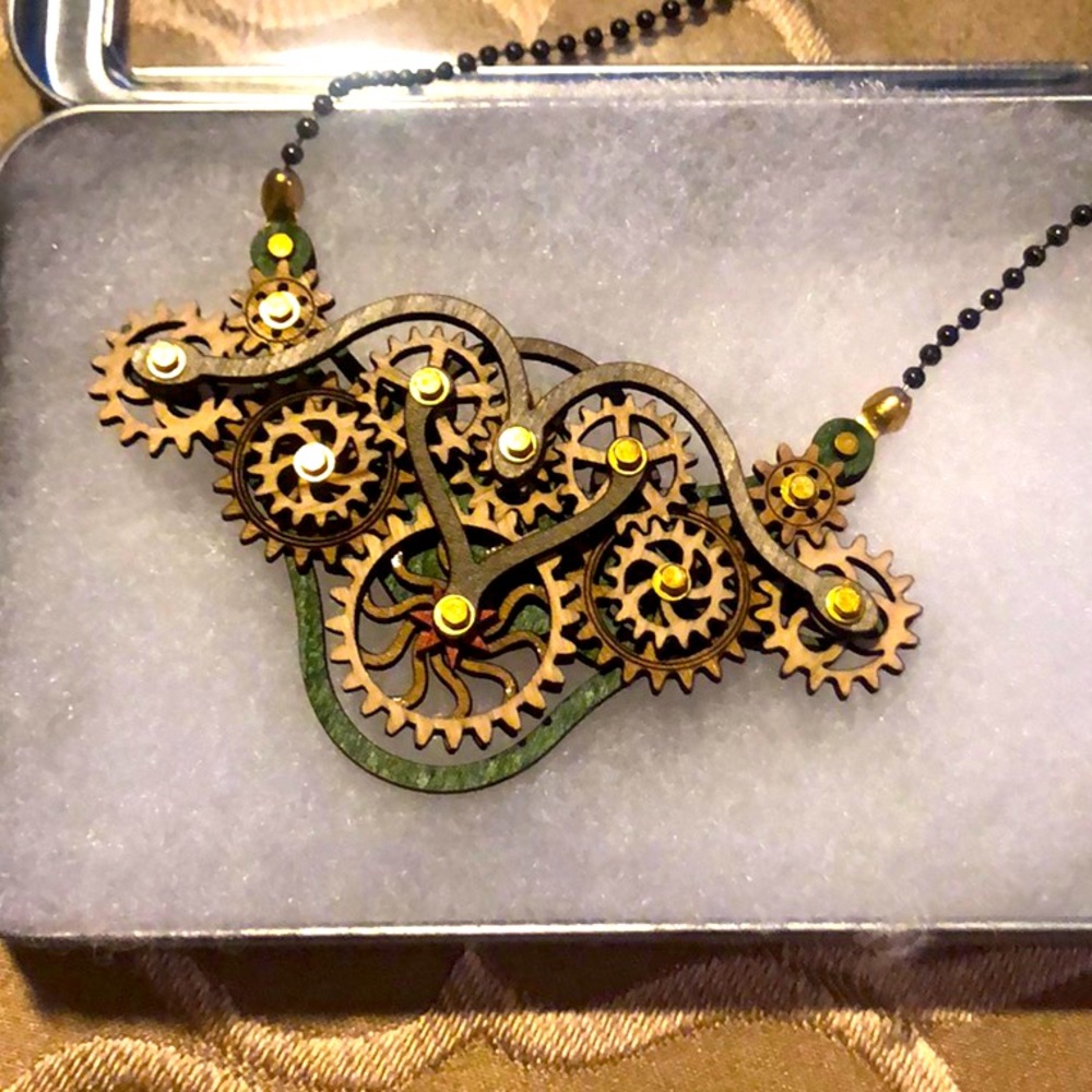 Steampunk Necklace w Movable Gears